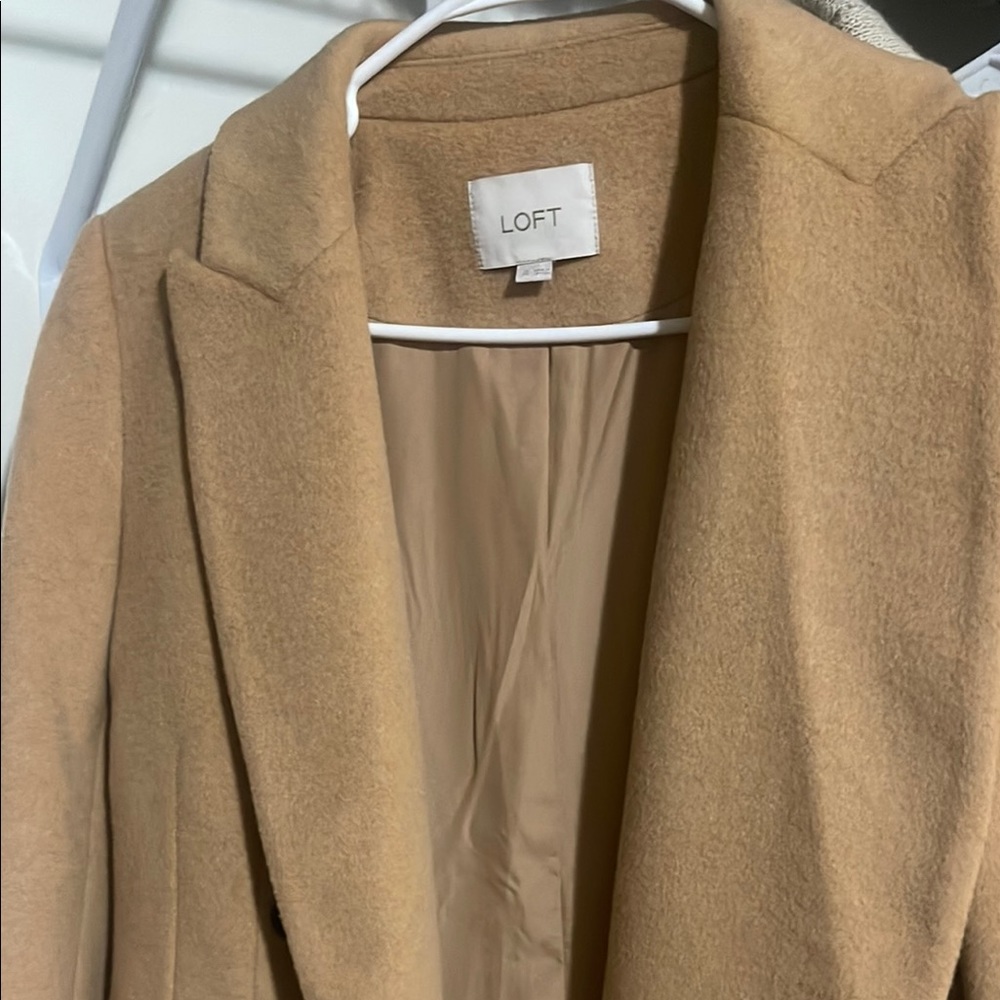 LOFT Women's Tan Coat
